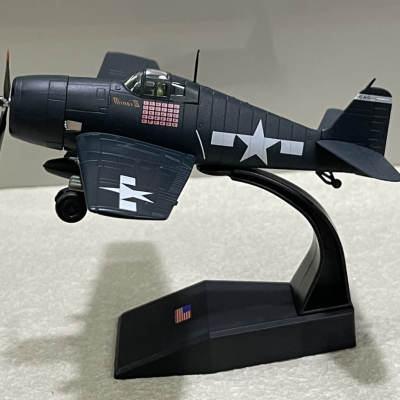 ​Mô hình máy bay Grumman F6F- Wildcat tỷ lệ 1:72