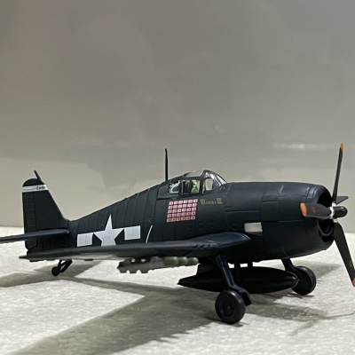 ​Mô hình máy bay Grumman F6F- Wildcat tỷ lệ 1:72