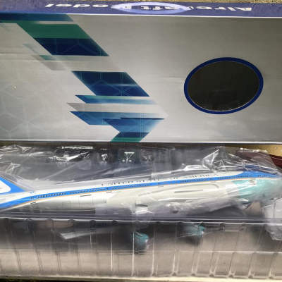 Mô hình máy bay lắp ghép BOEING Air Foce One B747  tỷ lệ 1:130