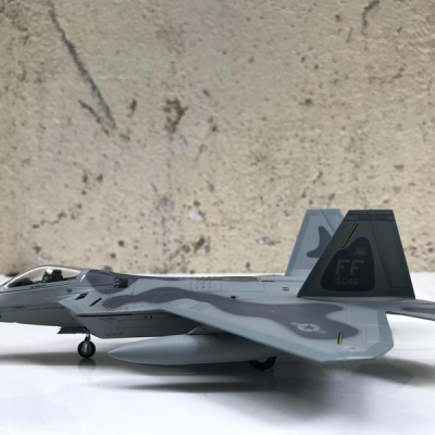Mô hình Máy bay Lockheed Martin F22 Raptor  tỷ lệ 1:100