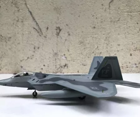 ​Mô hình Máy bay Lockheed Martin F22 Raptor  tỷ lệ 1:100