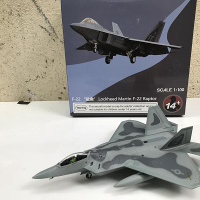 Mô hình Máy bay Lockheed Martin F22 Raptor  tỷ lệ 1:100