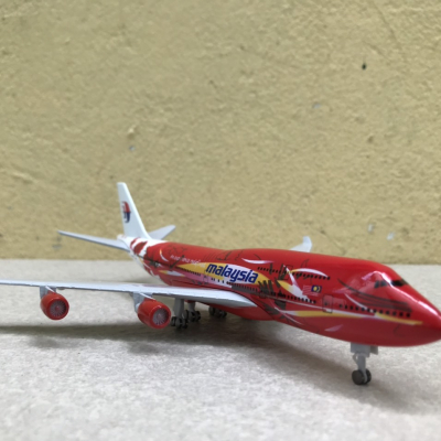 Mô hình máy bay Malaysia Airline tỷ lệ  1:350