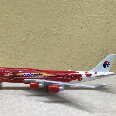 Mô hình máy bay Malaysia Airline tỷ lệ  1:350