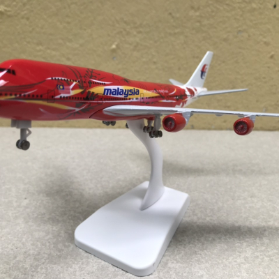 Mô hình máy bay Malaysia Airline tỷ lệ  1:350