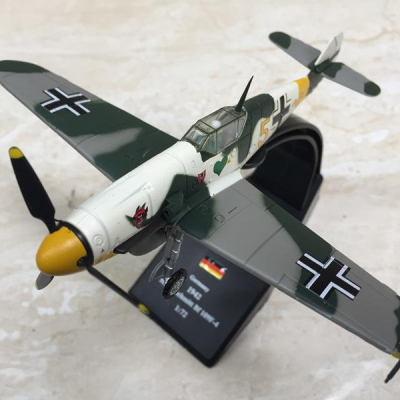 Mô hình Máy bay Messerschmitt Bf 109 tỷ lệ 1:72