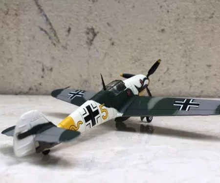 ​Mô hình Máy bay Messerschmitt Bf 109 tỷ lệ 1:72