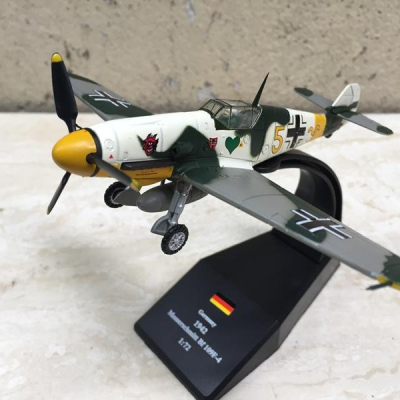 Mô hình Máy bay Messerschmitt Bf 109 tỷ lệ 1:72