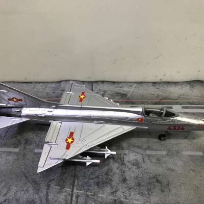 Mô hình máy bay MIG-21 số hiệu 4324 Bảo bối của Việt Nam tỷ lệ 1:48