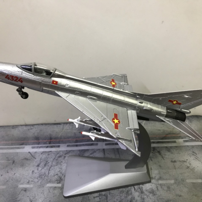 Mô hình máy bay MIG-21 số hiệu 4324 Bảo bối của Việt Nam tỷ lệ 1:48