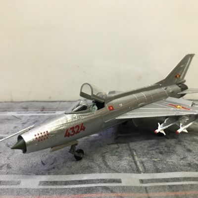 Mô hình máy bay MIG-21 số hiệu 4324 Bảo bối của Việt Nam tỷ lệ 1:48