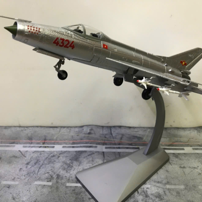 Mô hình máy bay MIG-21 số hiệu 4324 Bảo bối của Việt Nam tỷ lệ 1:48