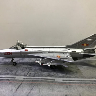 Mô hình máy bay MIG-21 số hiệu 4324 Bảo bối của Việt Nam tỷ lệ 1:48