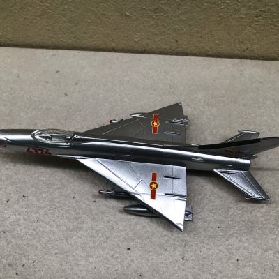 ​Mô Hình Máy Bay MIG-21 Số Hiệu 4324 tỷ lệ 1:48