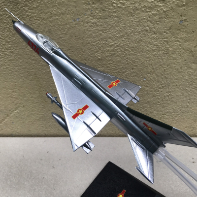 ​Mô Hình Máy Bay MIG-21 Số Hiệu 4324 tỷ lệ 1:48