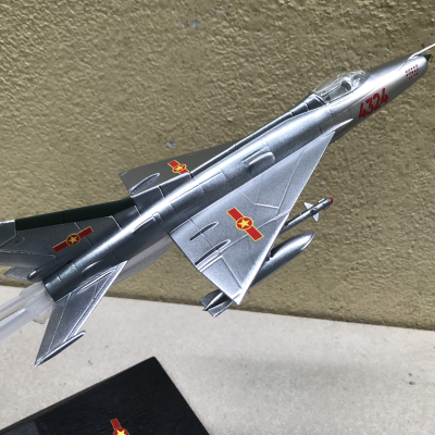 ​Mô Hình Máy Bay MIG-21 Số Hiệu 4324 tỷ lệ 1:48