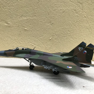 Mô hình máy bay MIG-29 Fighter tỷ lệ 1:48
