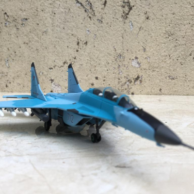 Mô hình Máy bay MIG 35 tỷ lệ 1:100