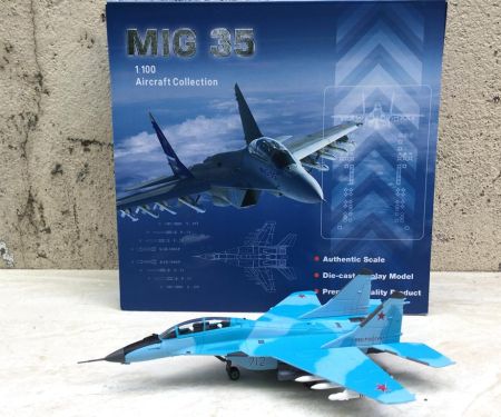 ​Mô hình Máy bay MIG 35 tỷ lệ 1:100