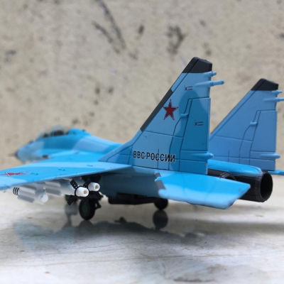 Mô hình Máy bay MIG 35 tỷ lệ 1:100