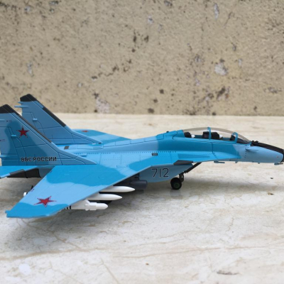 Mô hình Máy bay MIG 35 tỷ lệ 1:100