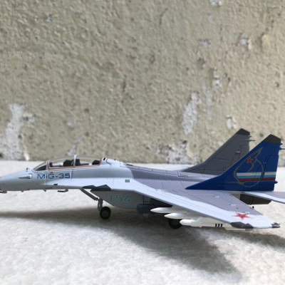 Mô hình Máy bay MIG 35 tỷ lệ 1:100