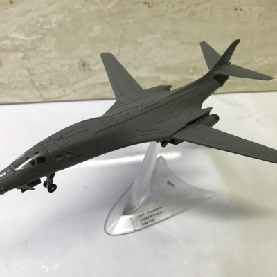 Mô hình Máy bay Ném Bom B1 lancer  tỷ lệ 1:200