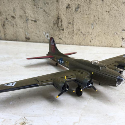 Mô hình Máy bay ném bom B-17D 1:144