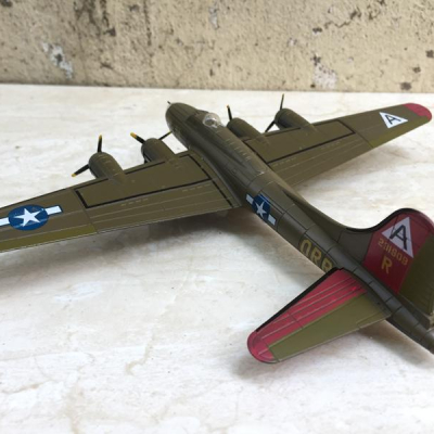Mô hình Máy bay ném bom B-17D 1:144