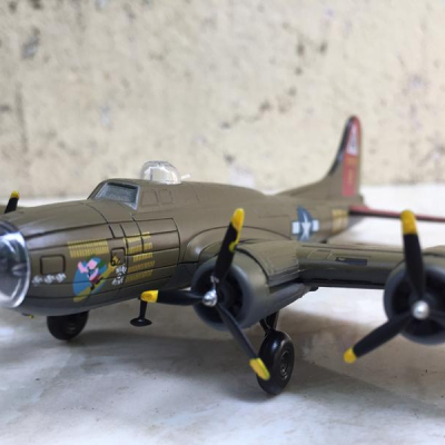 Mô hình Máy bay ném bom B-17D 1:144