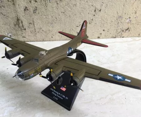Mô hình Máy bay ném bom B-17D 1:144