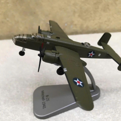 Mô hình Máy bay Ném Bom North American B-25 Mitchell tỷ lệ 1:200