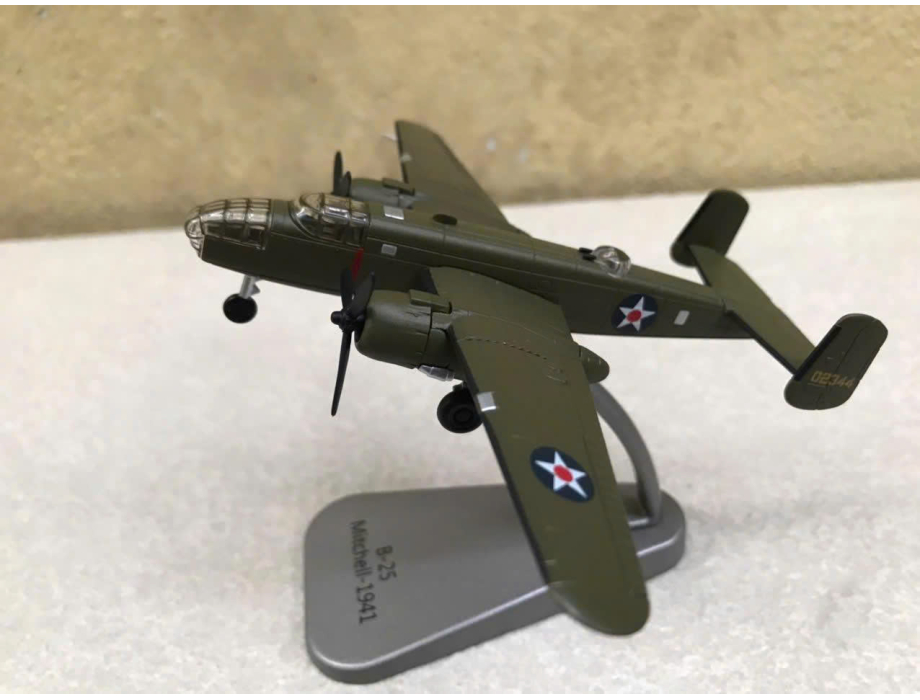 Mô hình Máy bay Ném Bom North American B-25 Mitchell tỷ lệ 1:200 Mô hình Máy bay Ném Bom North American B-25 Mitchell tỷ lệ 1:200