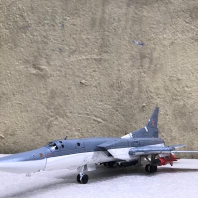 Mô hình Máy bay ném Bom TU-22M3 tỷ lệ 1:144
