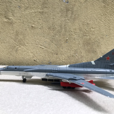 Mô hình Máy bay ném Bom TU-22M3 tỷ lệ 1:144