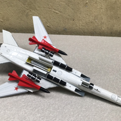Mô hình Máy bay ném Bom TU-22M3 tỷ lệ 1:144