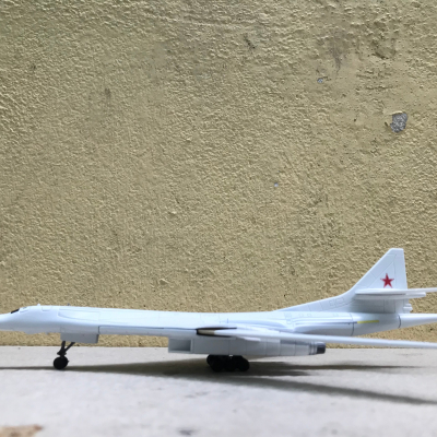 Mô hình Máy bay Ném BomTU-160 tỷ lệ 1:200