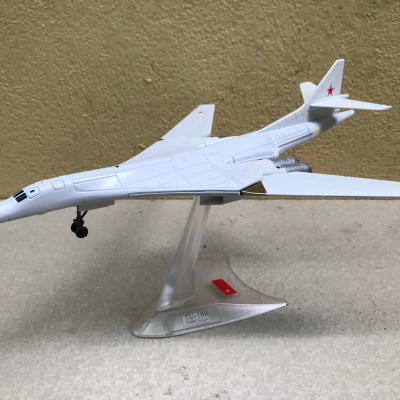 Mô hình Máy bay Ném BomTU-160 tỷ lệ 1:200