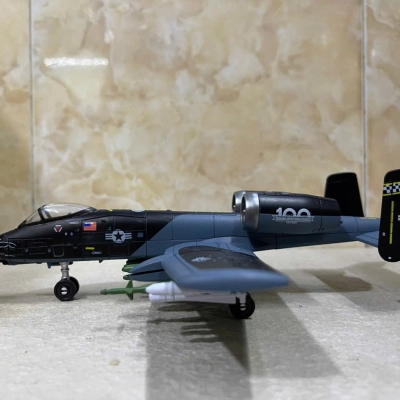 Mô hình Máy báy Nhựa Tiêm kich A-10 tỷ lệ 1:72