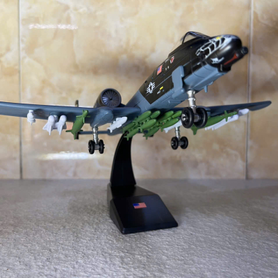 Mô hình Máy báy Nhựa Tiêm kich A-10 tỷ lệ 1:72