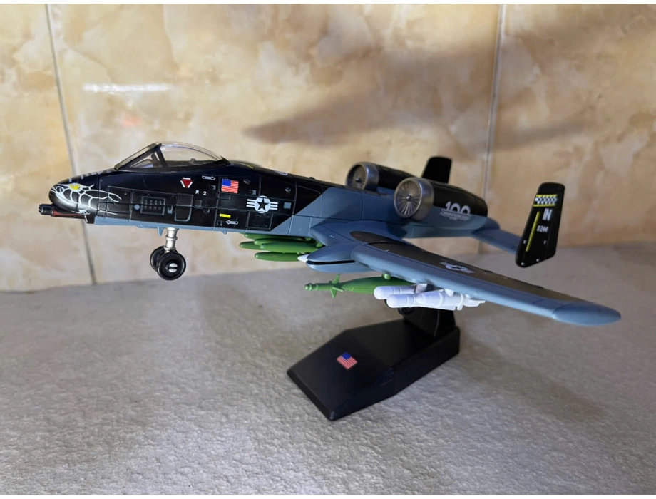 Mô hình Máy báy Nhựa Tiêm kich A-10 tỷ lệ 1:72 Mô hình Máy báy Nhựa Tiêm kich A-10 tỷ lệ 1:72
