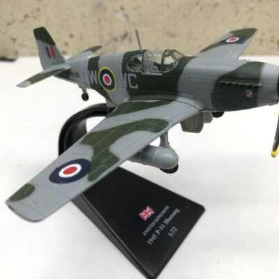 Mô hình Máy bay P-51 Mustang Kinhdom tỷ lệ 1:72