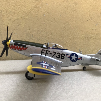 Mô hình Máy bay P-51B Mustang  tỷ lệ 1:48