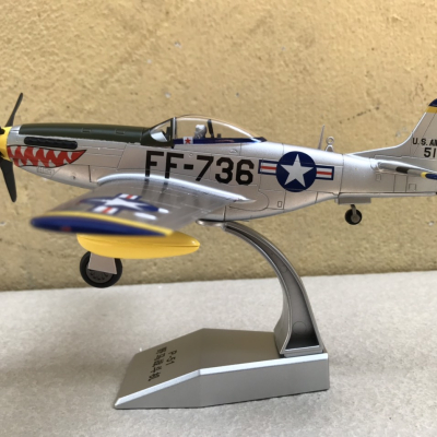 Mô hình Máy bay P-51B Mustang  tỷ lệ 1:48