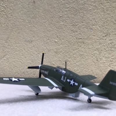 Mô hình Máy bay P-51B Mustang  tỷ lệ 1:72
