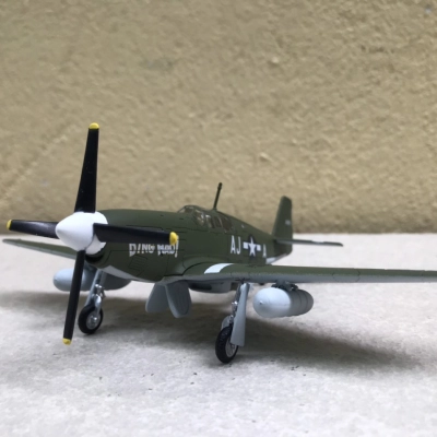 Mô hình Máy bay P-51B Mustang  tỷ lệ 1:72