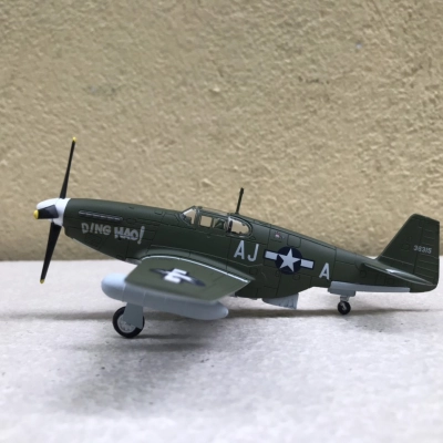 Mô hình Máy bay P-51B Mustang  tỷ lệ 1:72