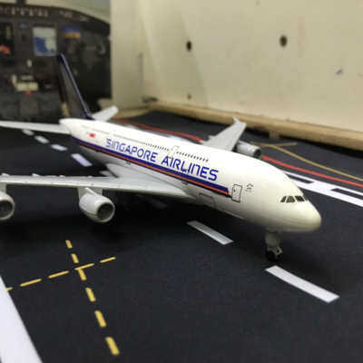 Mô hình máy bay Singapore Airlines A380  tỷ lệ 1:350