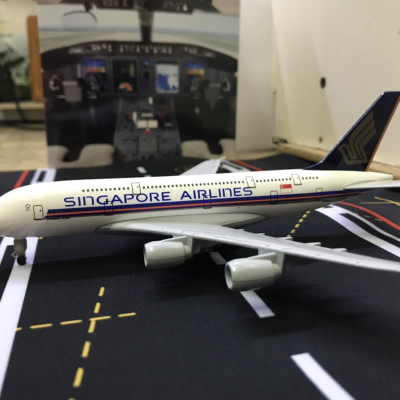 Mô hình máy bay Singapore Airlines A380  tỷ lệ 1:350