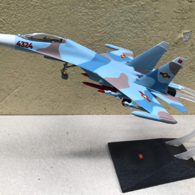 Mô hình Máy báy SU-30. Không Quân Việt Nam tỷ lệ 1:72